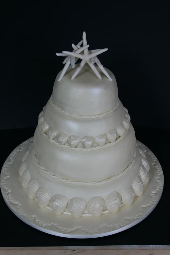 Theme wedding cakes pictures