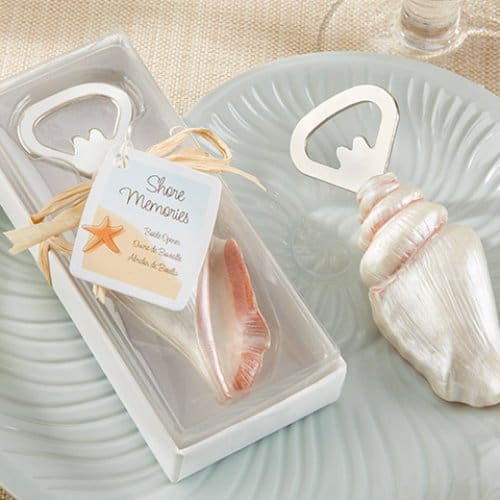 17-wedding-welcome-bags-and-favors-your-guests-will-love-destination