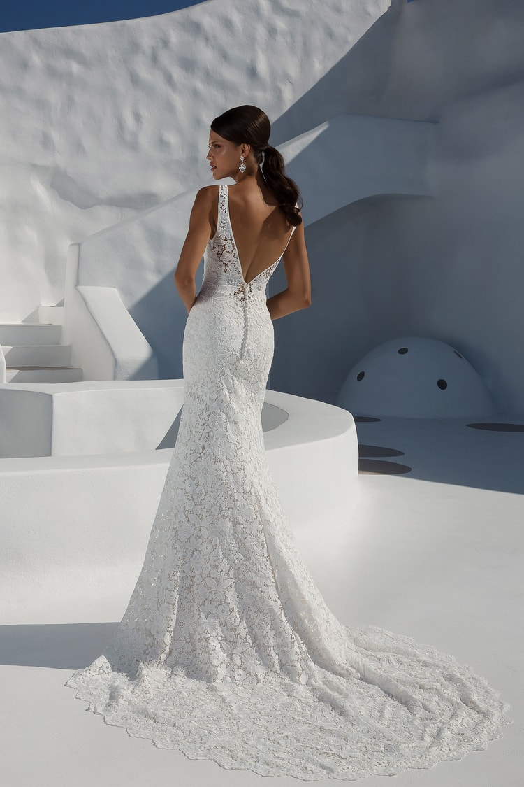 Stunning 2018 Destination Wedding Dresses by Justin Alexander ...