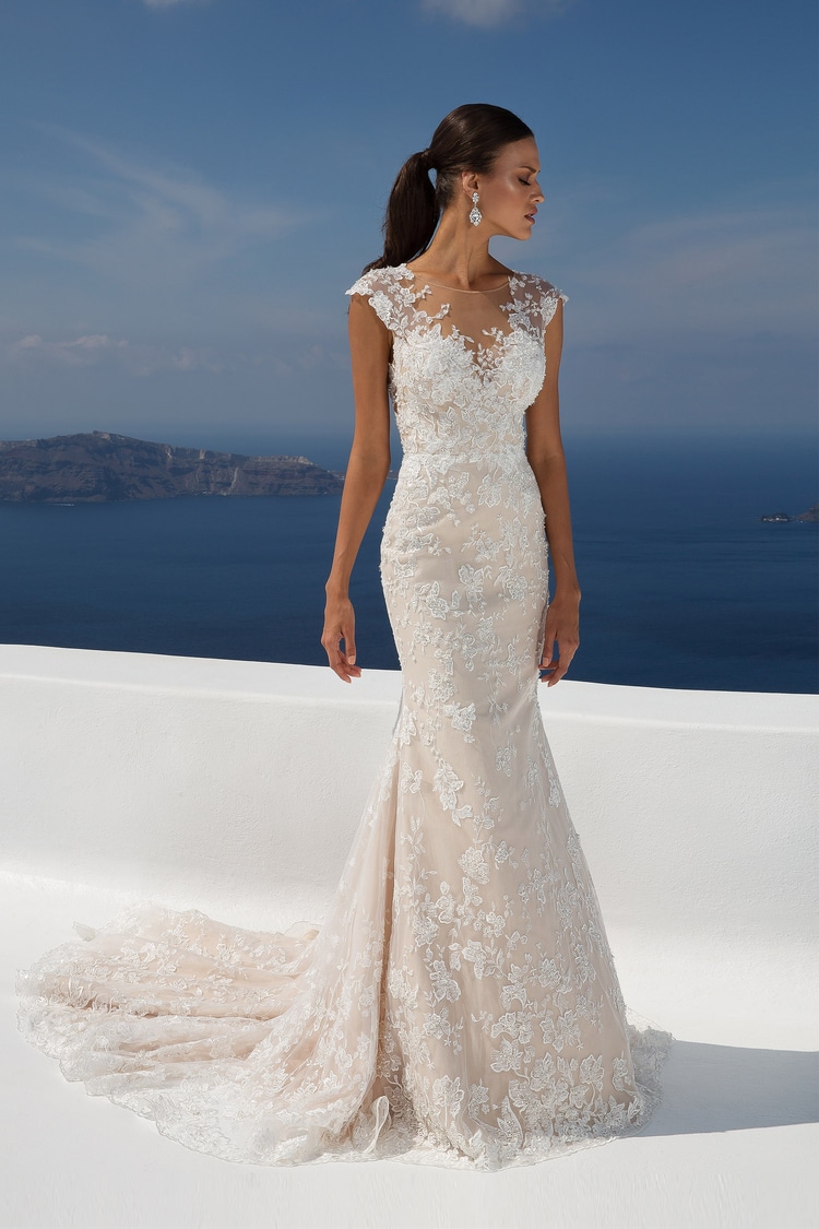 Stunning 2018 Destination Wedding Dresses by Justin Alexander