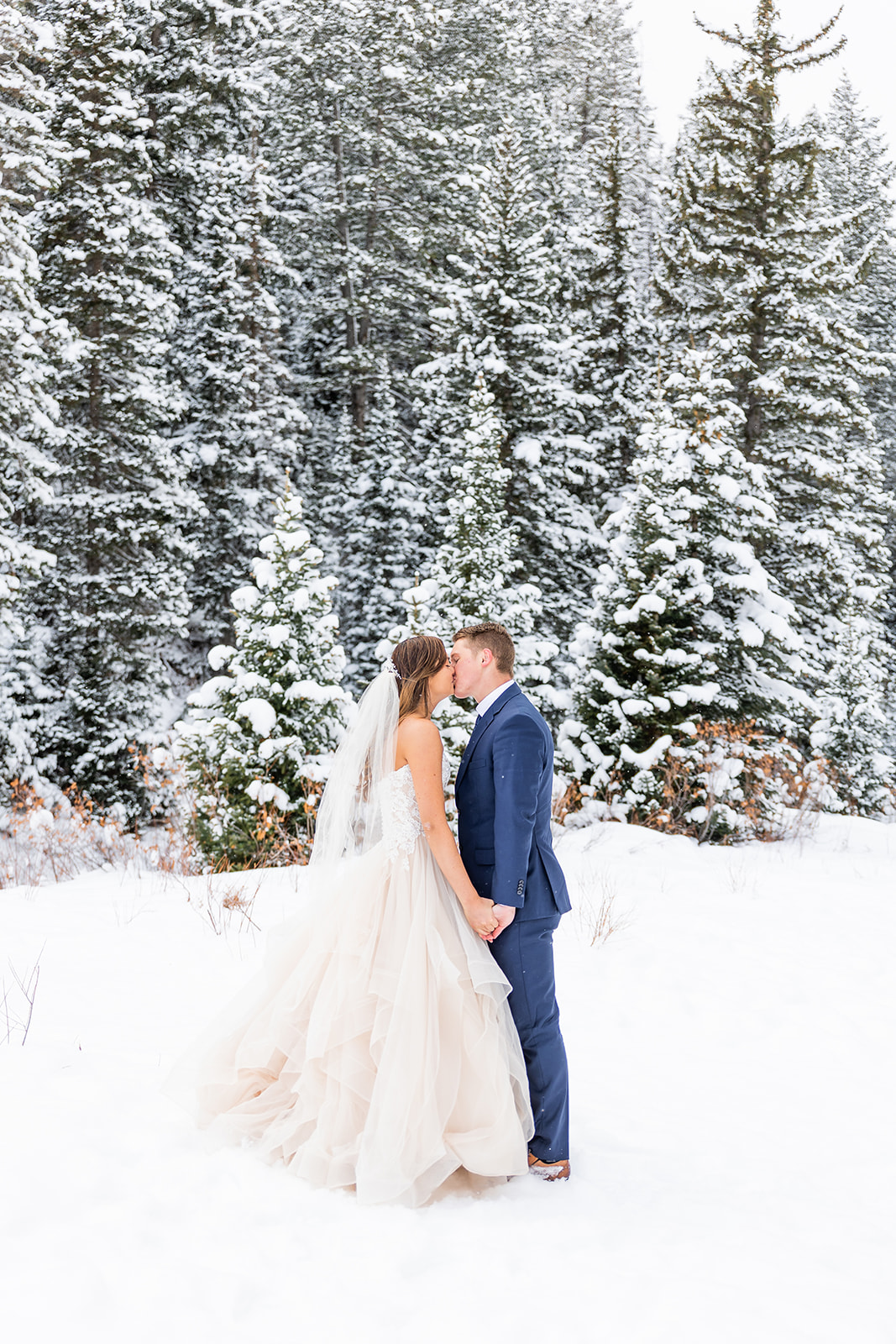 snowy utah mountain wedding 5