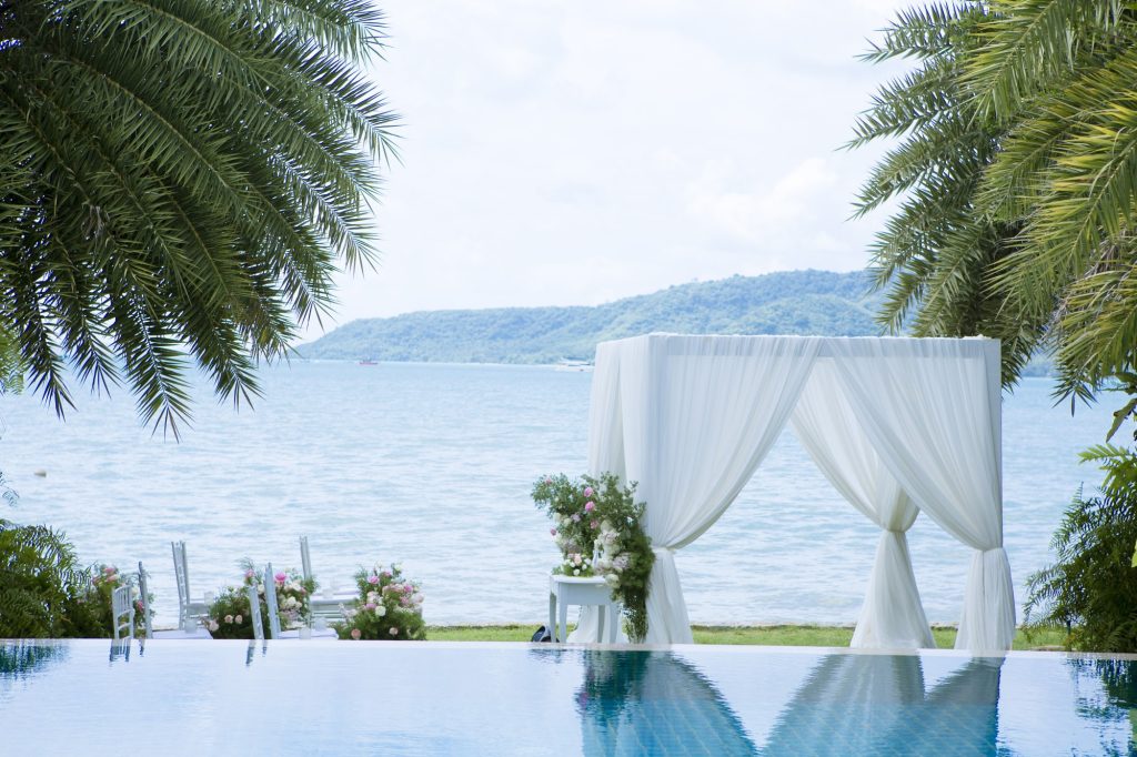 An Affordable Destination Wedding - Tips for a Dream Wedding on a Budget