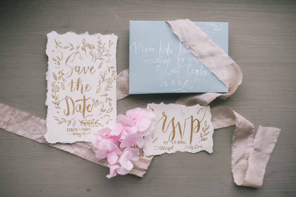 Save the Dates vs Wedding Invitations - whats the difference?