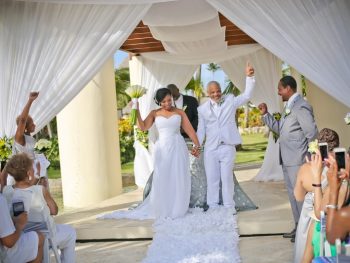 5 things you should not do when planning a destination wedding