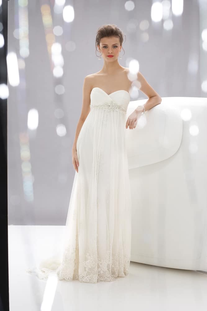 wedding dress styles for beach wedding