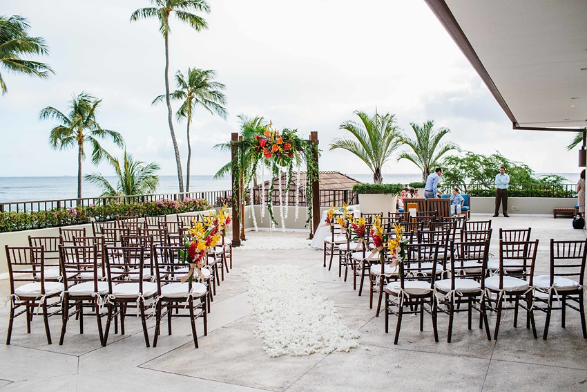 Tropical Destination Wedding In Hawaii At The Halekulani Hotel