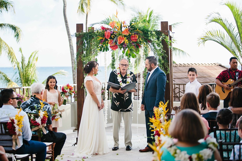 Tropical Destination Wedding In Hawaii At The Halekulani Hotel