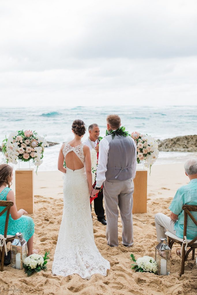 Elegant Destination Wedding At Turtle Bay Resort In Hawaii Destination Wedding Details 1110