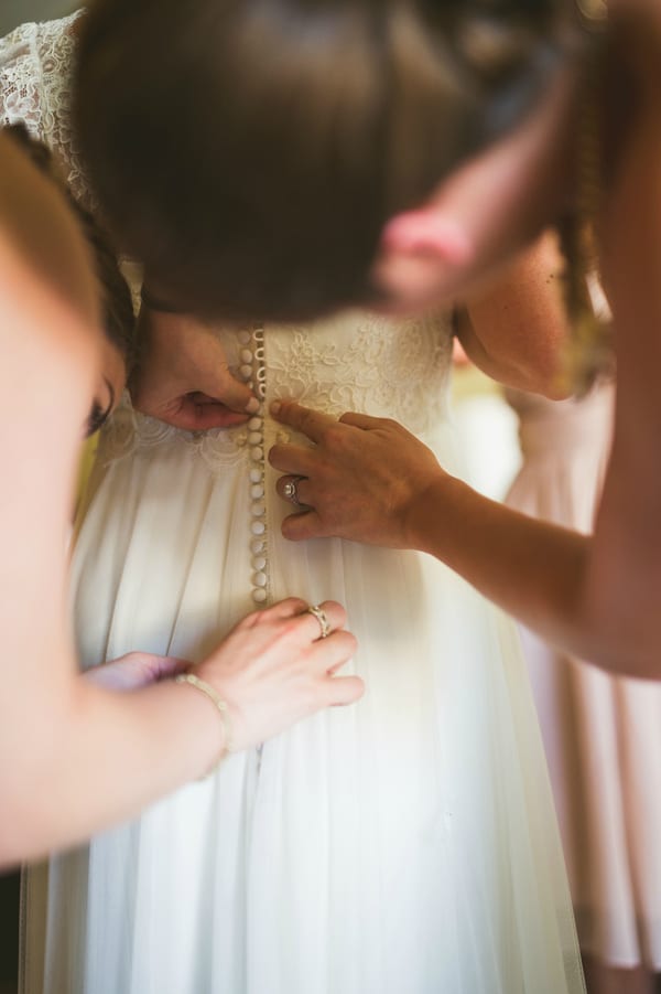 Bride getting ready in Azul Sensatori