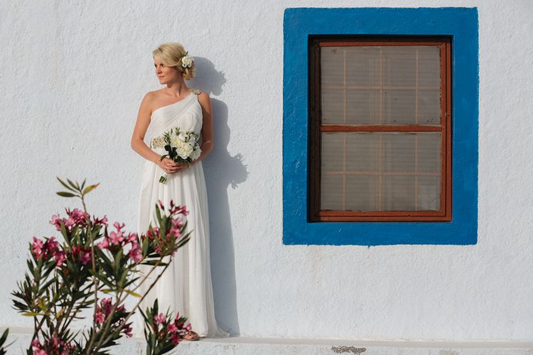 Elopement in the Dreams Luxury Suites in Santorini