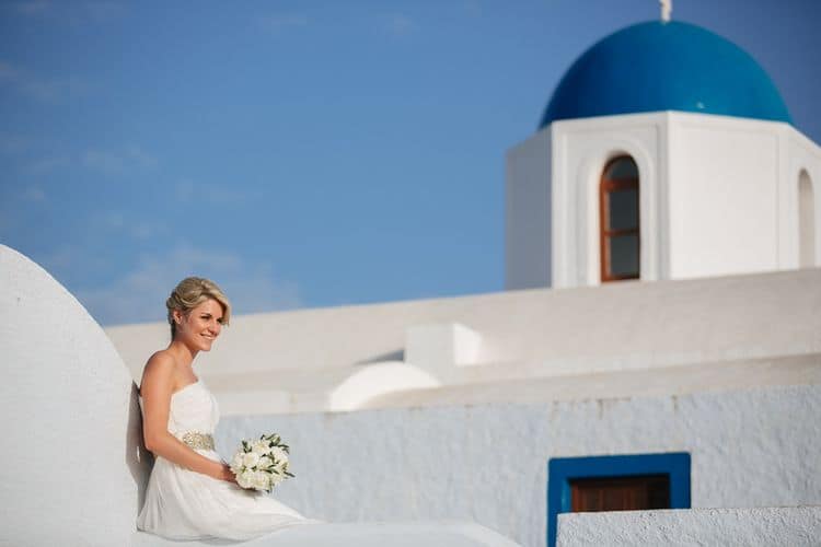 Elopement in the Dreams Luxury Suites in Santorini