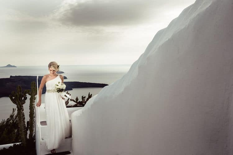 Elopement in the Dreams Luxury Suites in Santorini