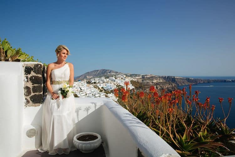 Elopement in Santorini