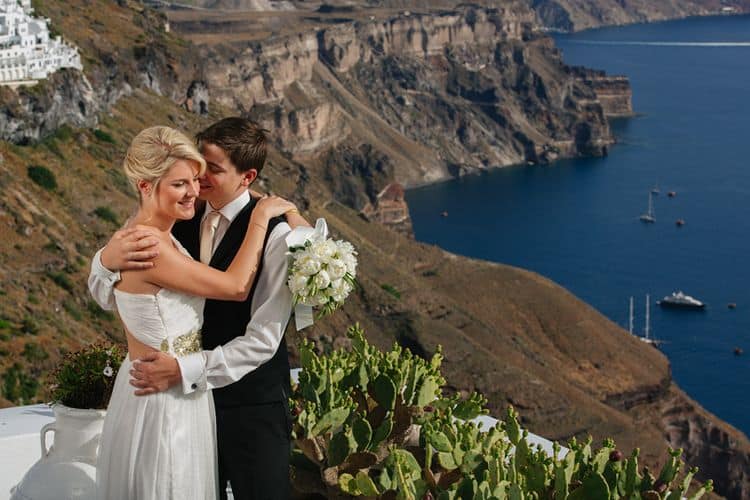 Elopement in Santorini