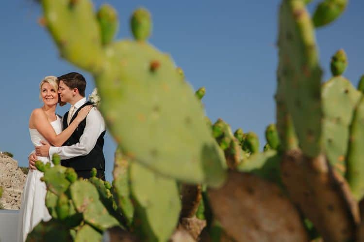 Elopement in the Dreams Luxury Suites in Santorini