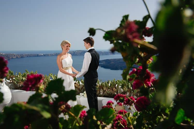 Elopement in the Dreams Luxury Suites in Santorini