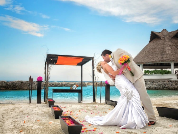 Hard Rock Wedding El Sol real wedding