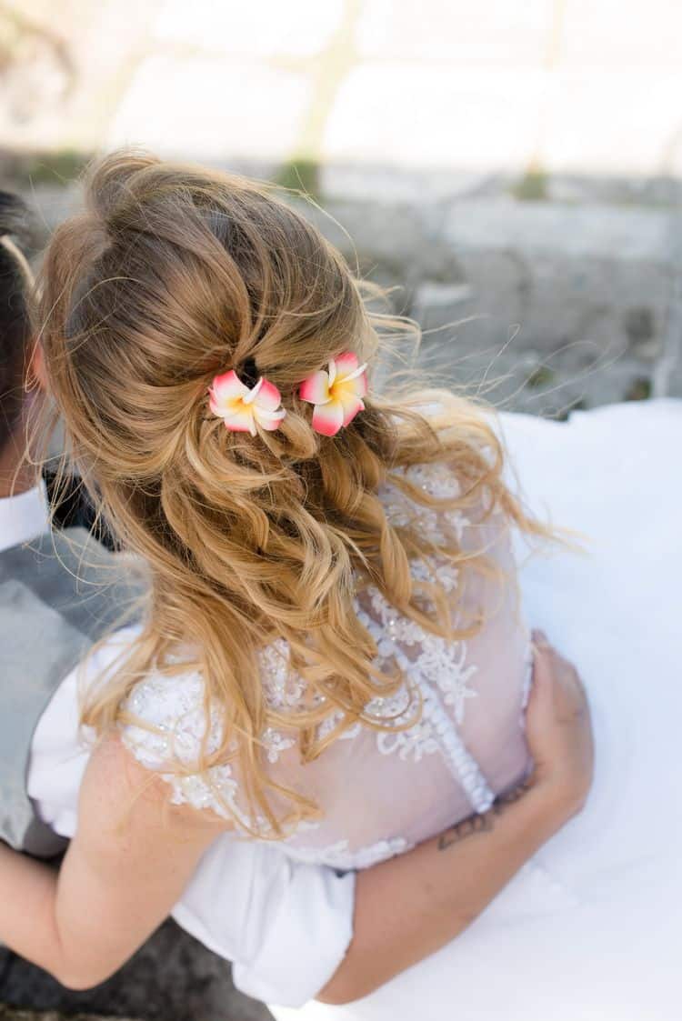 Gorgeous beach wedding hairstyle