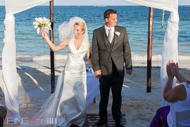 beach wedding in cancun