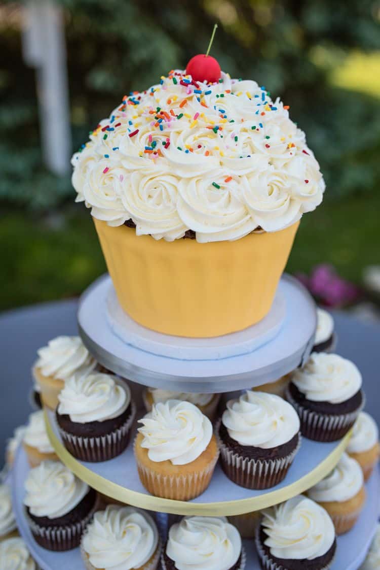 giant cupcake wedding cake