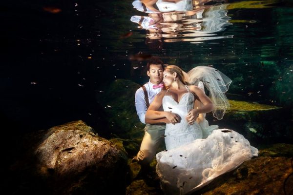 A Breathtaking Underwater Trash the Dress Photo Shoot - Destination ...