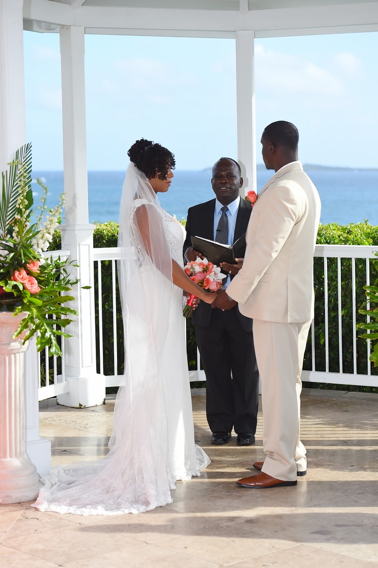 A Beachfront St Thomas Destination Wedding Destination