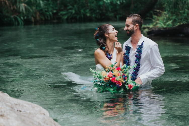 Underwater wedding photo shoot; the latest trend, Lifestyle News