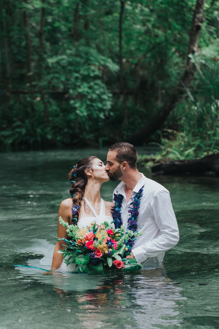 Stunning Underwater Wedding Photography Inspiration - Destination