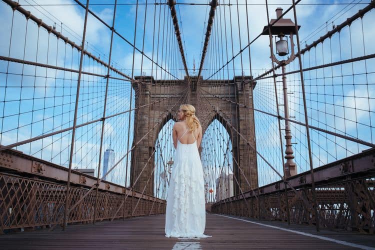 A Brooklyn Bridge wedding inspiration shoot