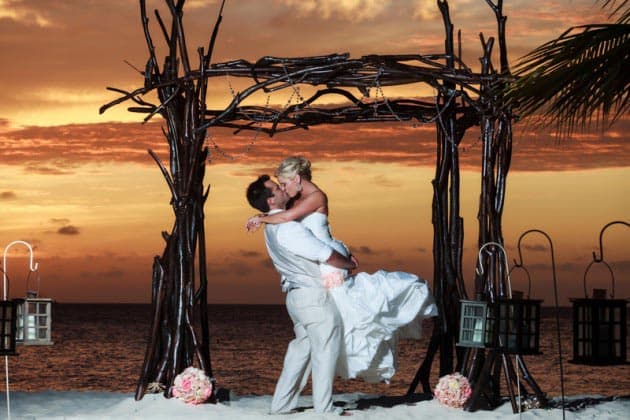 destination wedding in aruba bucuti and tara beach