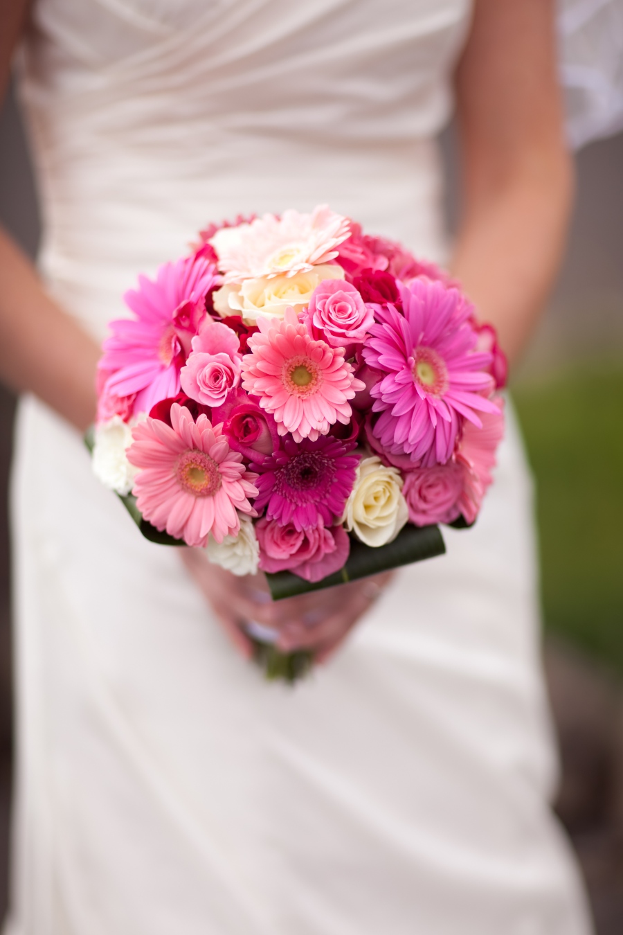 35 Beach Wedding Bouquets - Destination Wedding Details