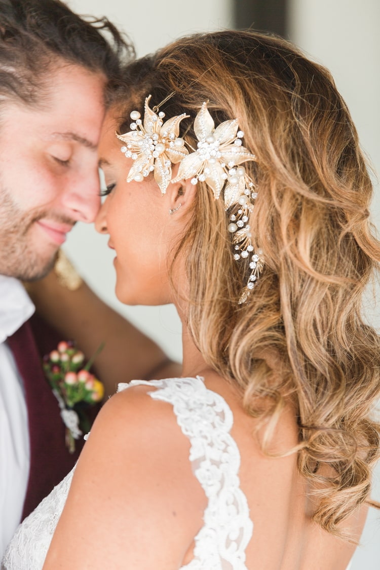 23 gorgeous beach wedding hairstyles from real destination