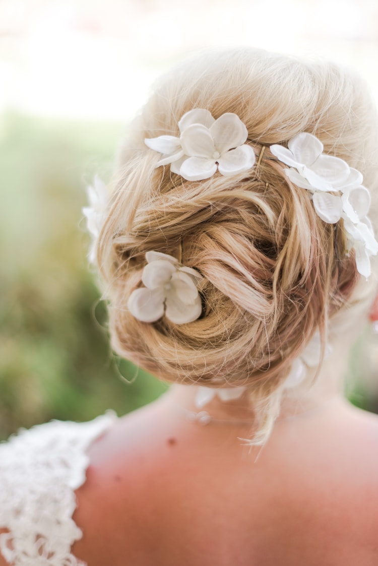 28 Gorgeous Beach Wedding Hairstyles From Real Destination Weddings Destination Wedding Details