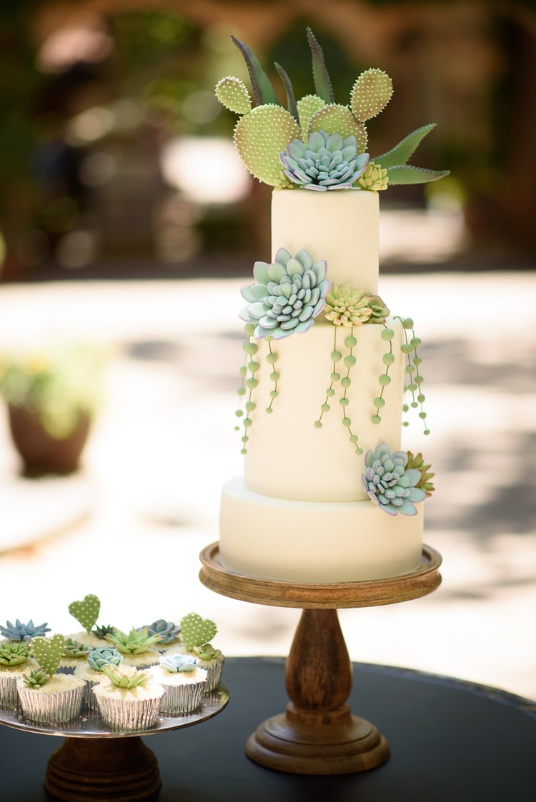 best destination wedding cake ideas 11