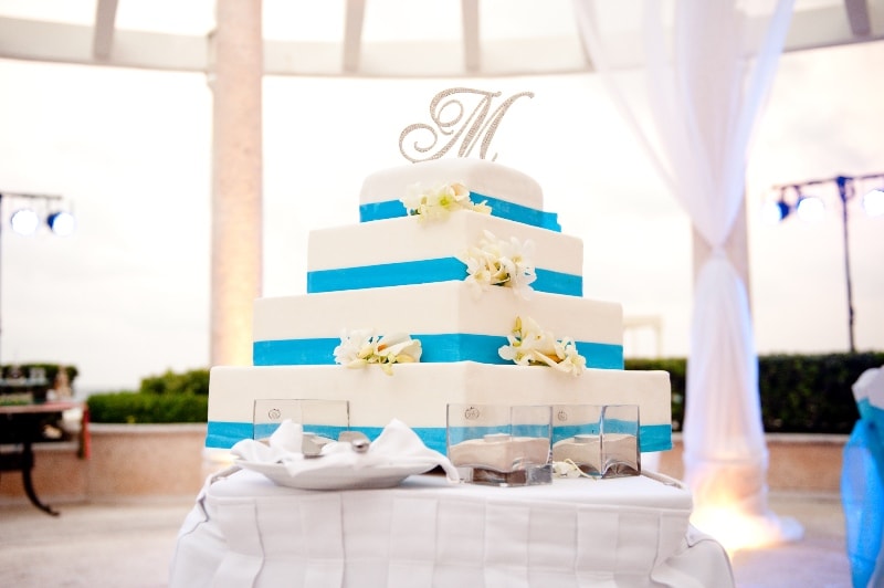 blue tropical beach wedding cakes