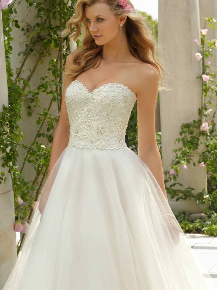 Short Wedding Dresses that are Classy & Sassy