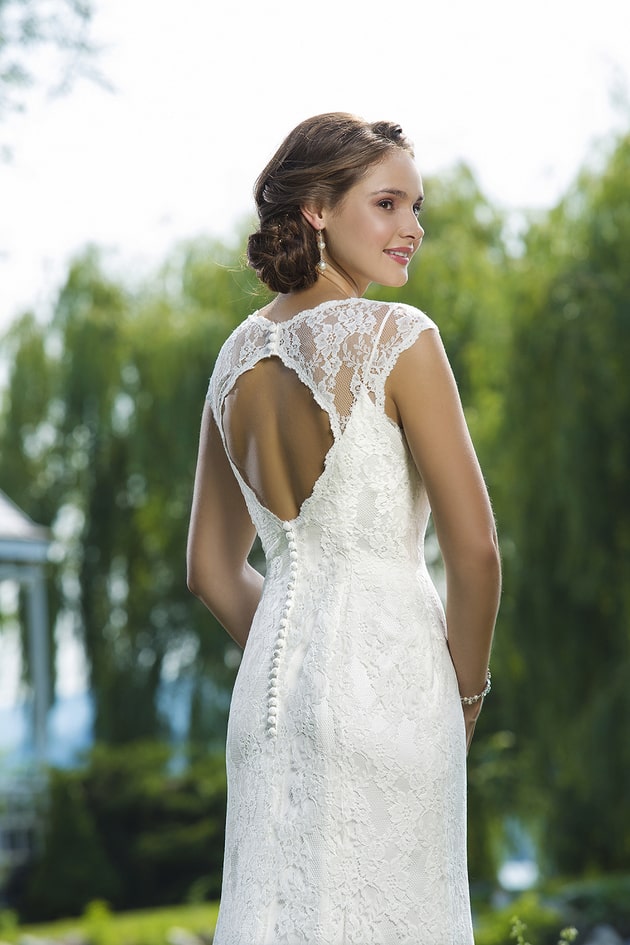 Stunning Destination Wedding Dress Collection | Destination Wedding Details