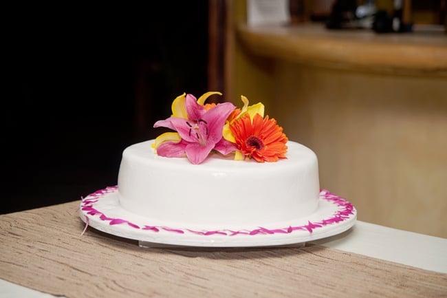 Tropical beach wedding cake