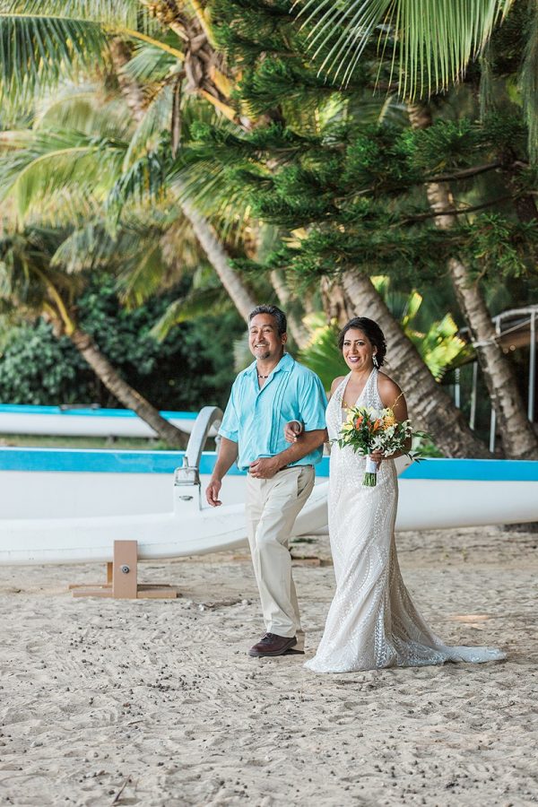 Intimate Destination Wedding on a Private Oahu Beach - Destination ...