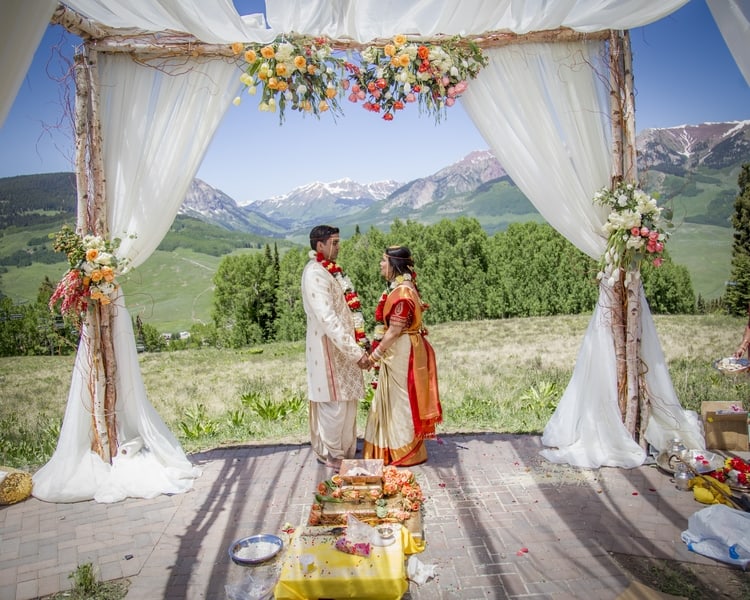 An Indian Destination Wedding At 9 000 Feet Among The Rocky