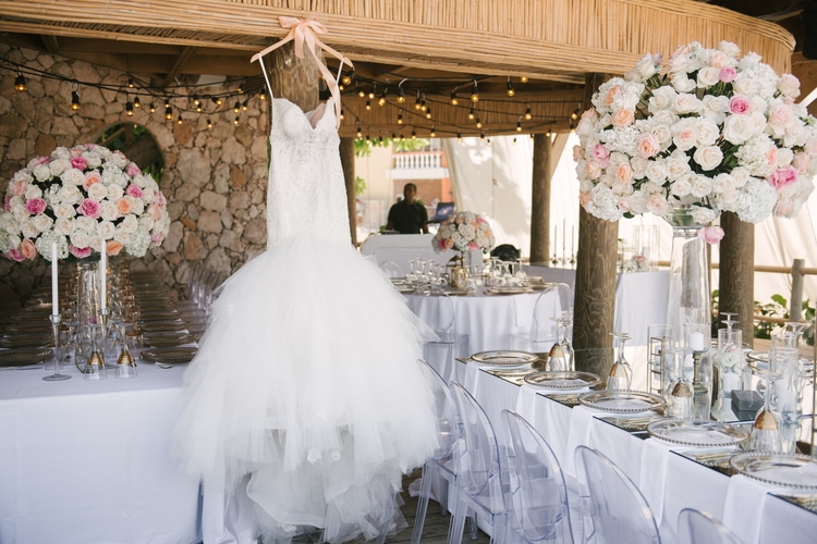 A Piece of Wedding Cake : Jelly Fish