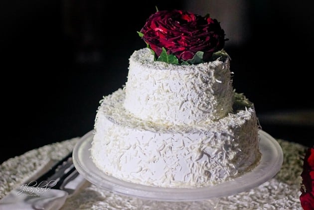 Red Rose wedding cake