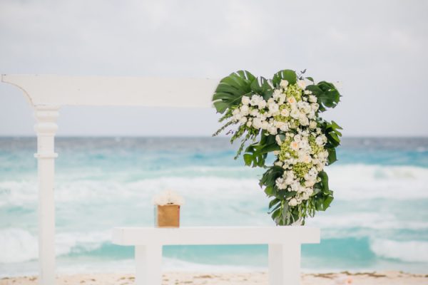 A Beautiful And Intimate Destination Wedding In Cancun Destination Wedding Details 0808