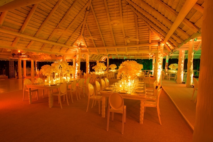 sunset beach wedding at Banyan Tree Mayakoba