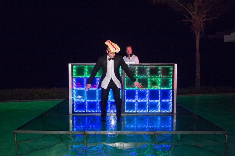 sunset beach wedding at Banyan Tree Mayakoba