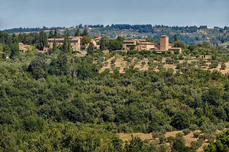 Romantic Tuscany Wedding in Borgo Petrognano