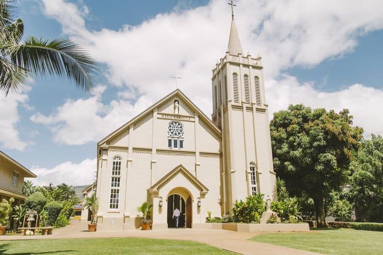 real wedding in the Maria Lanakila Church