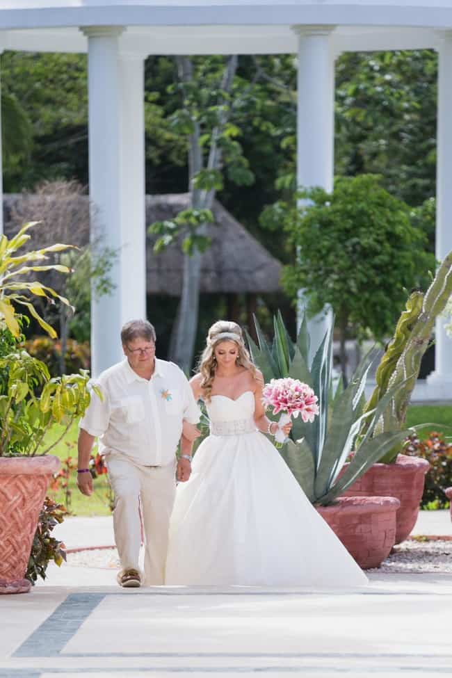 Turquoise and Pink destination wedding in Riviera Maya