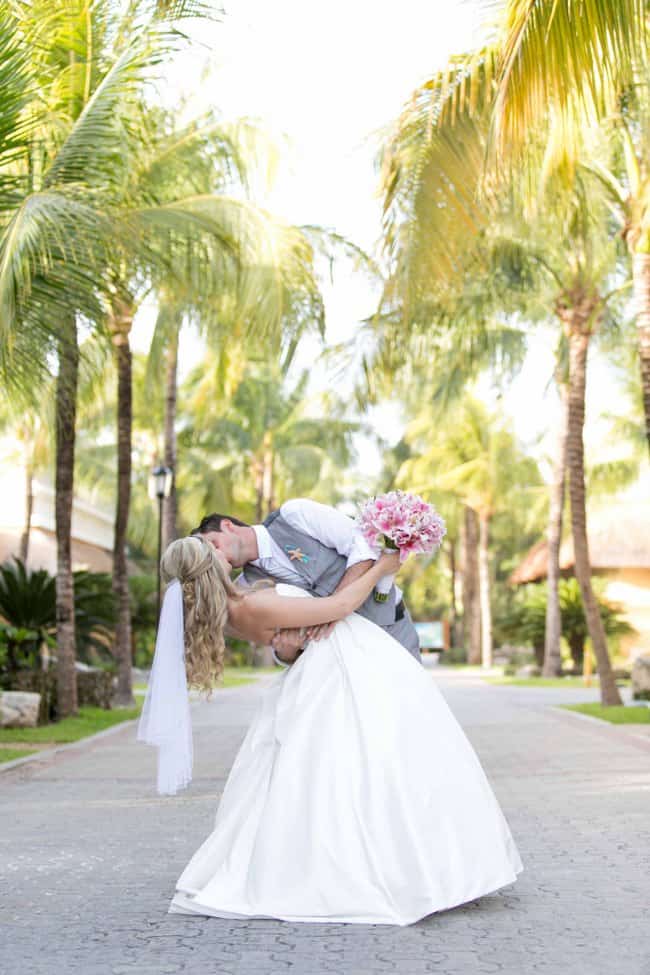 Turquoise and Pink destination wedding in Riviera Maya